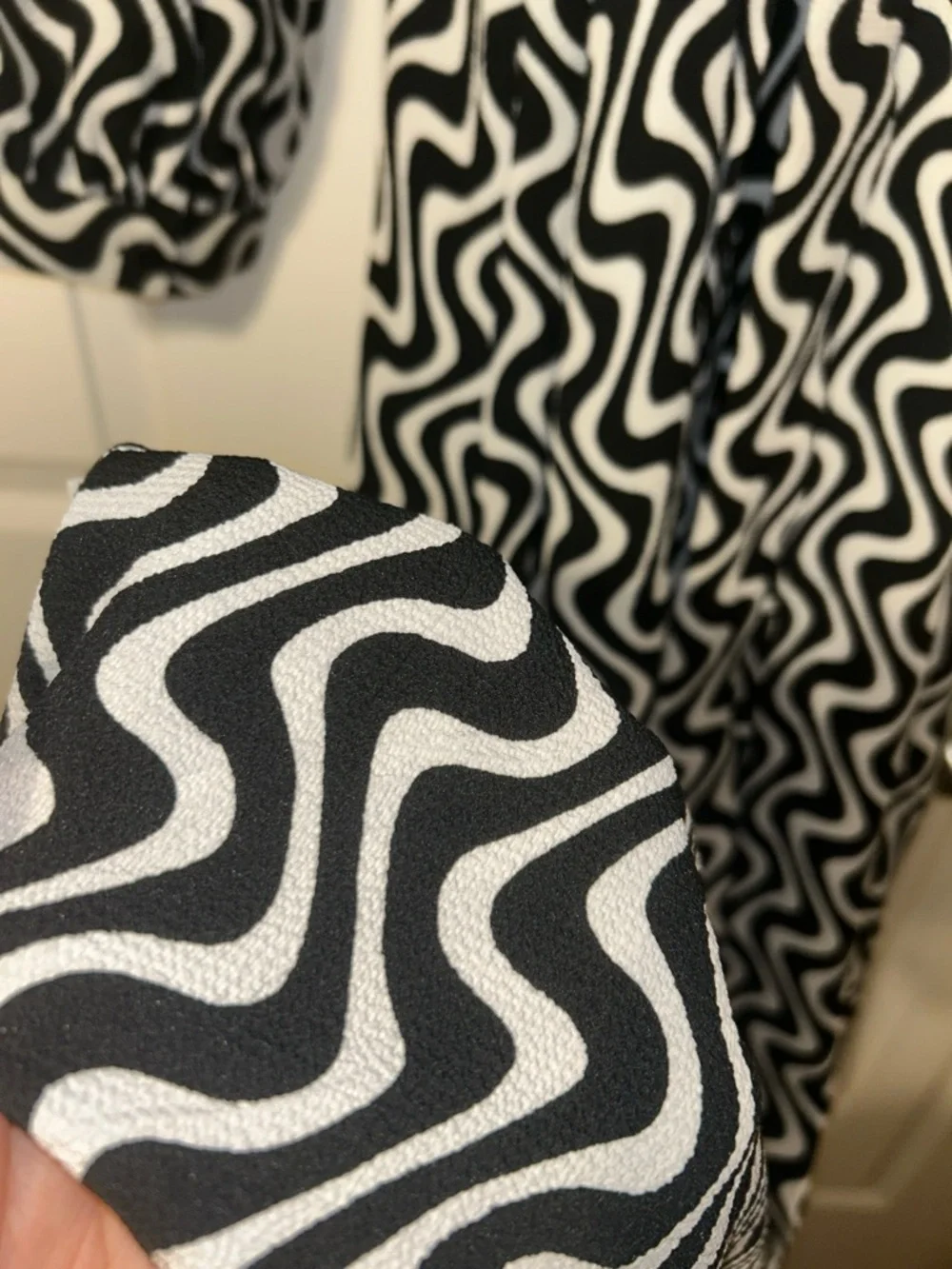 ASOS Curve Black & White Maxi Dress 20 - Picture 7 of 7